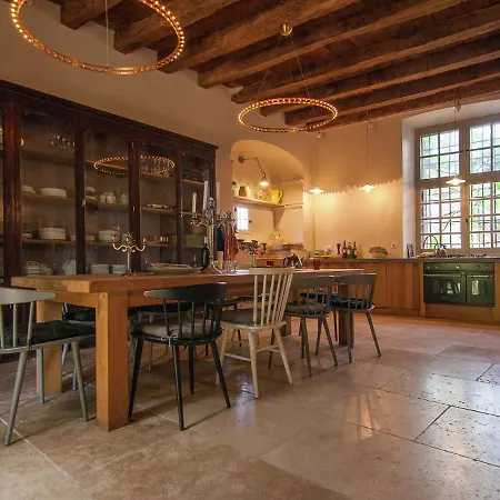 Ferienhaus Historic Mansion By River Cenevieres