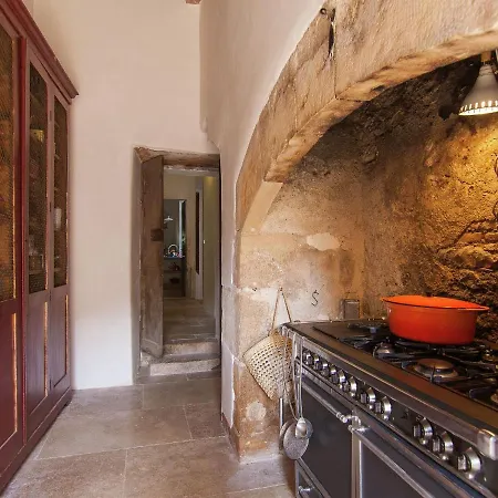 Historic Mansion By River Cenevieres