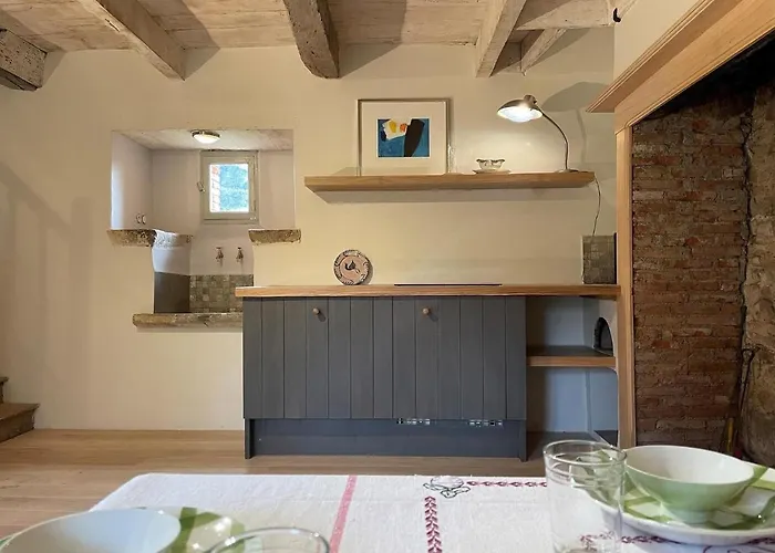 Ferienhaus Historic Mansion By River