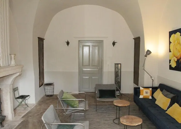 Ferienhaus Historic Mansion By River