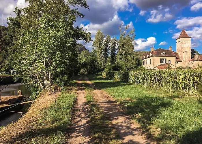 Historic Mansion By River